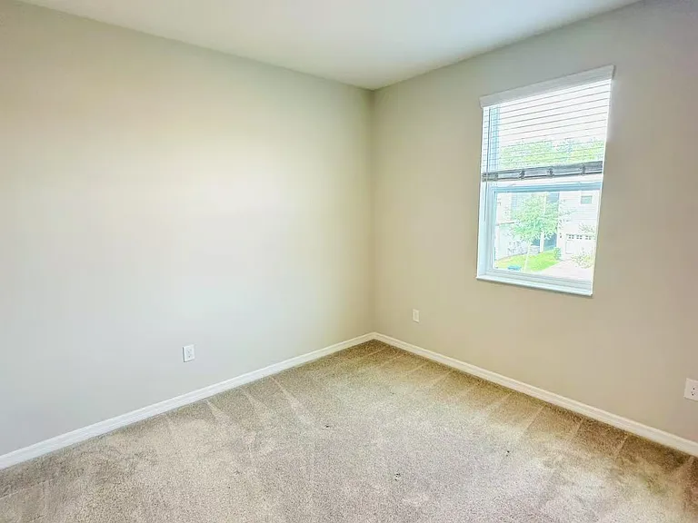 12719 Brodlove Ln — Photo 20