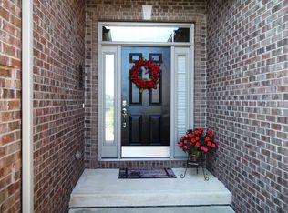 1349 Pin Oak Ct, Bowling Green, OH 43402