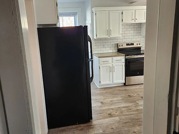 5th image of 180 Green Acre Rd APT A