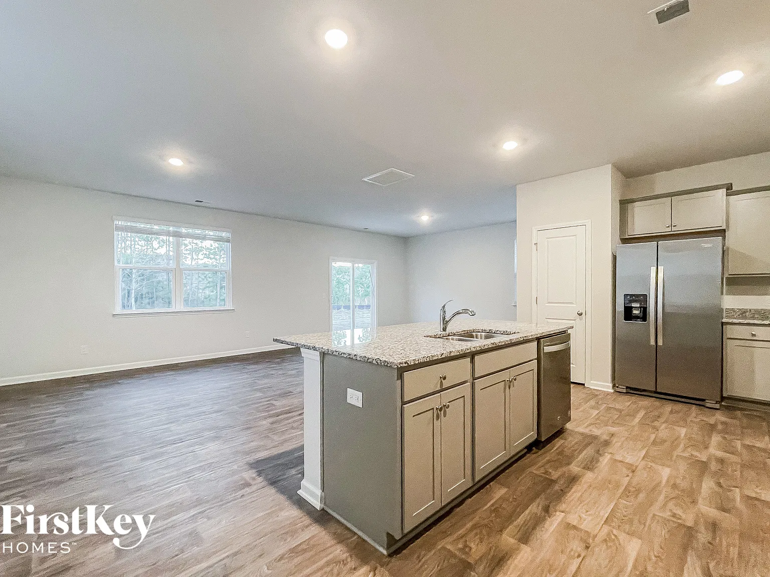 4 bed, 2.5 bath, 2174 sqft, $2,955 — Photo 4