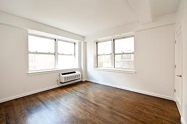 Rented by R New York