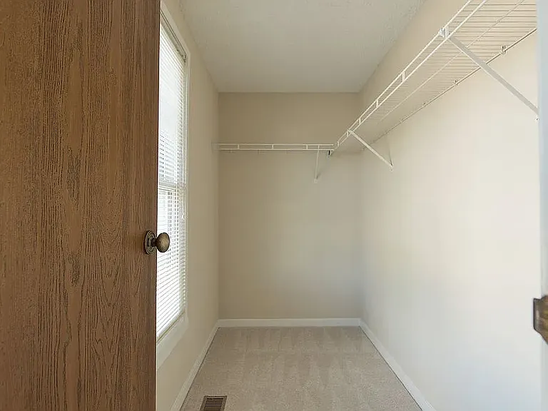 202 Lily Ct — Photo 10