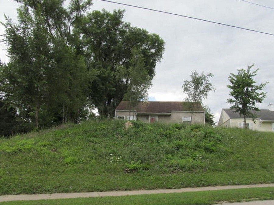 1st image of 709 South St