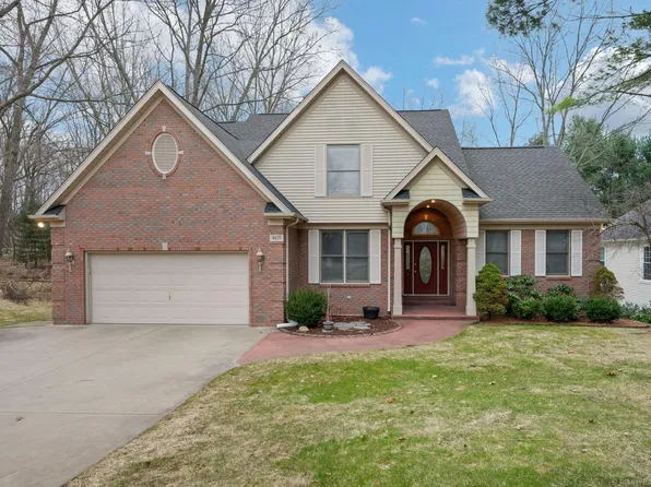 4625 Forest Creek Dr, Kalamazoo, MI 49009