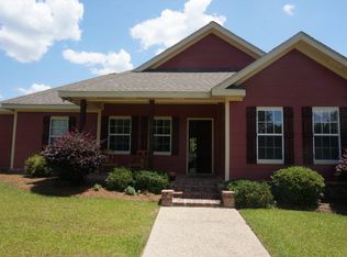 11 Fleur De Lis Dr, Laurel, MS 39440