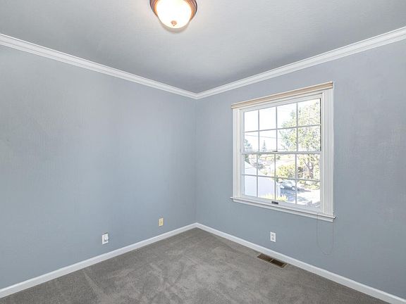 5th image of 426 E Ellsworth Ct