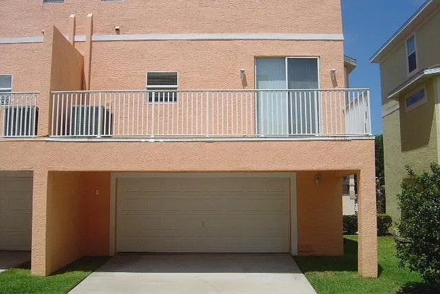 441 Shaddock Street — Photo 3