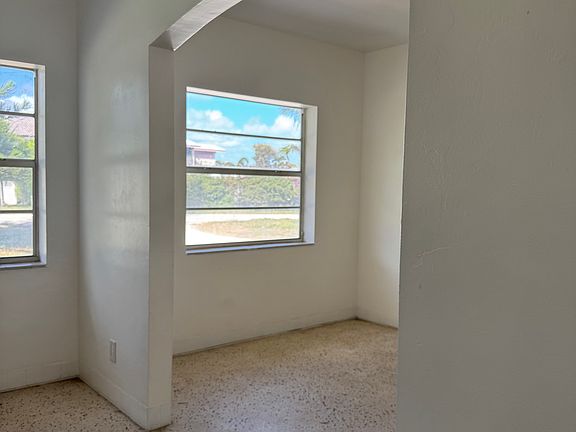 living room / kitchen