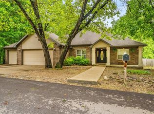 2 Saxilby Ln, Bella Vista, AR 72715