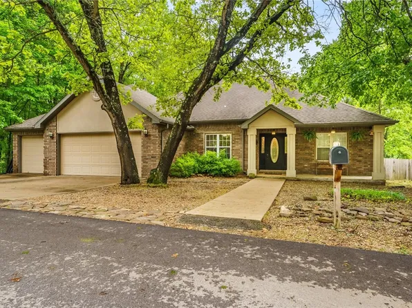 2 Saxilby Ln, Bella Vista, AR 72715