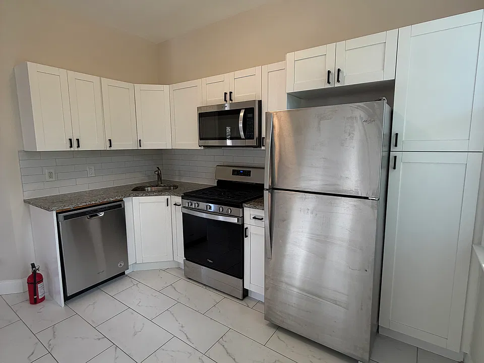 203 S 4th Ave #4