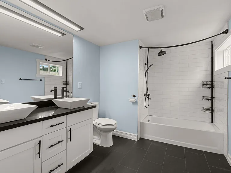 6017 SW Admiral Way — Photo 24