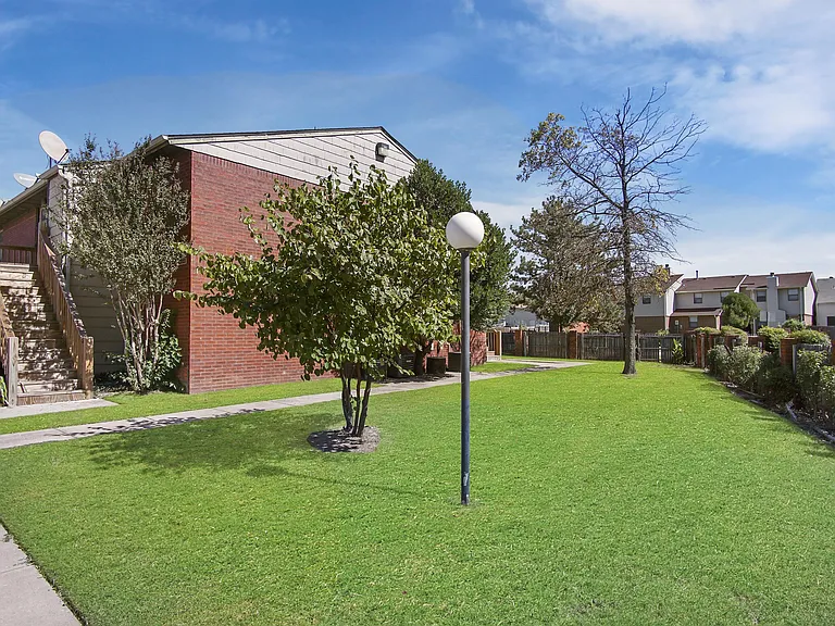 1000 Rambling Oaks Dr #6 — Photo 19