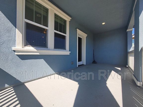 3rd image of 4079 Prosser St
