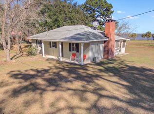 878 Miracle Dr, Eutawville, SC 29048