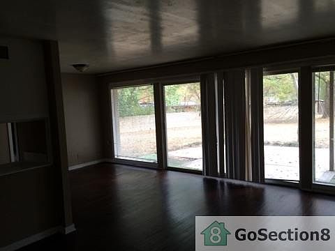 2nd image of 3721 Wesley Dr