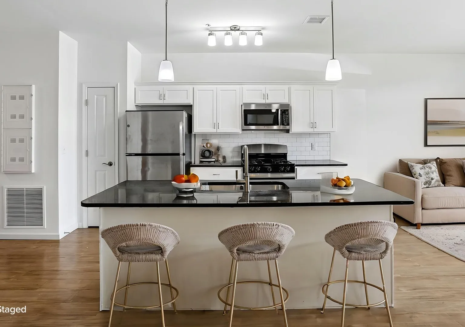 Park West Apartments — Photo 3