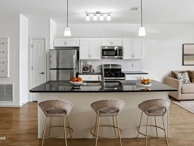 Park West Apartments — Photo 1