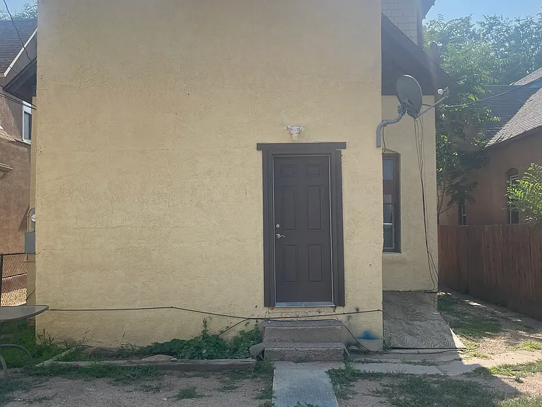 1043 Berkley Ave #2 — Photo 2