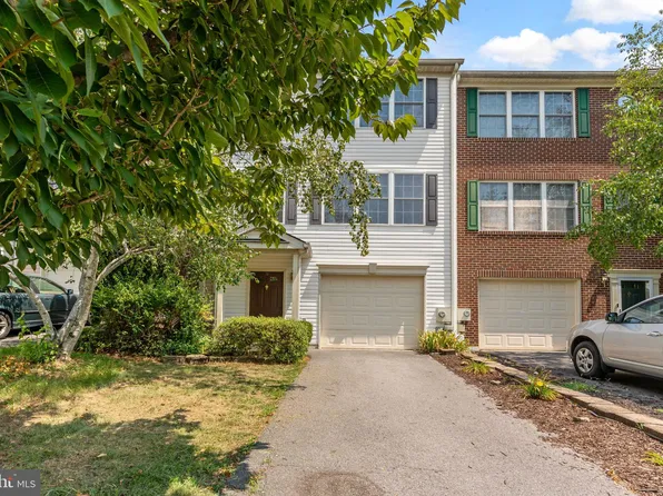 74 Ritter Dr, Martinsburg, WV 25404