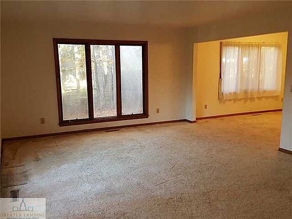 3rd image of 1306 Fairoaks Ct