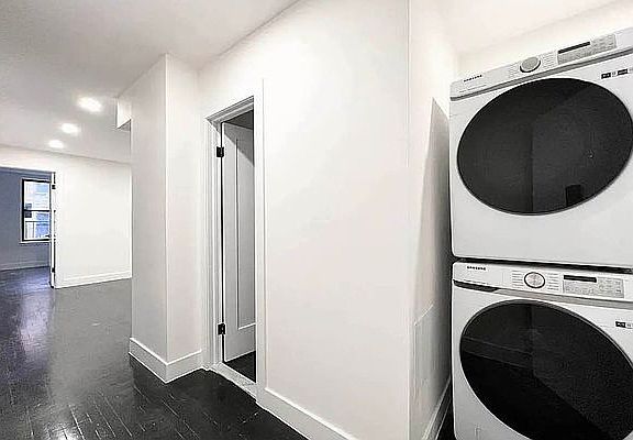 4th image of 2119 Regent Pl #4