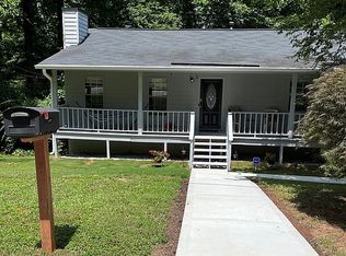 1377 Williamsburg Ln, Norcross, GA 30093