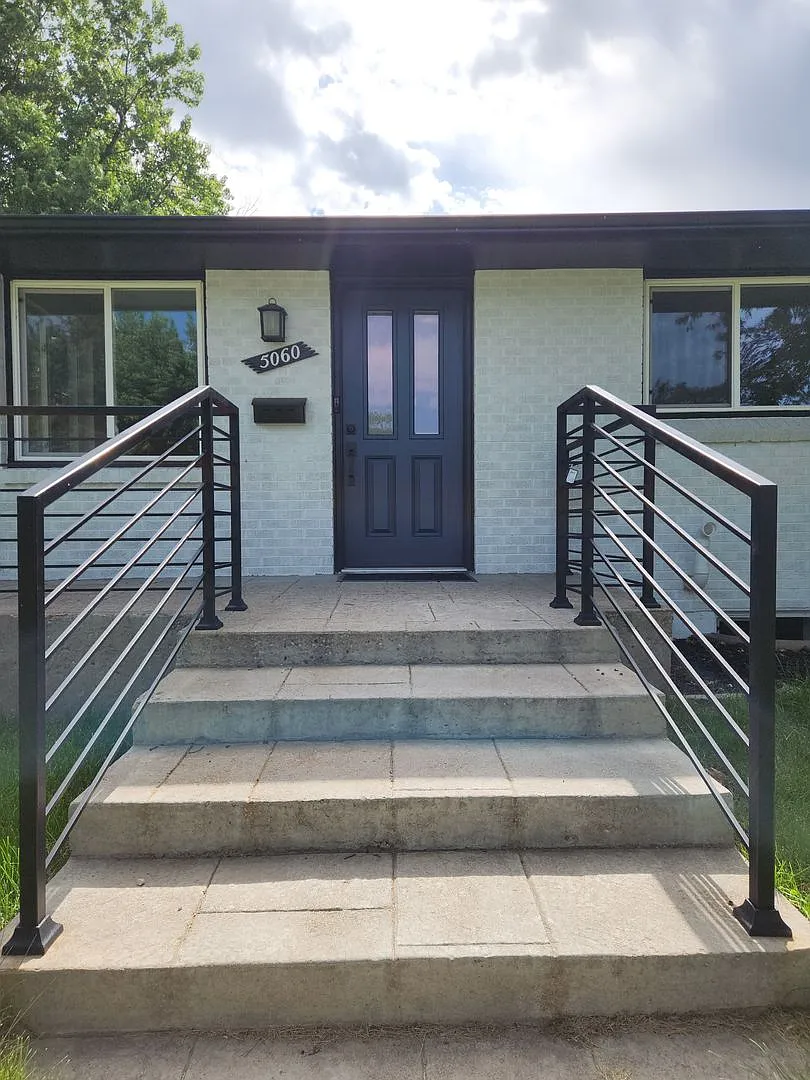 Completely renovated Ranch Style home in Englewood! — Photo 3