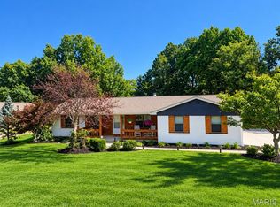 1112 Dingledine Rd, Saint Charles, MO 63304