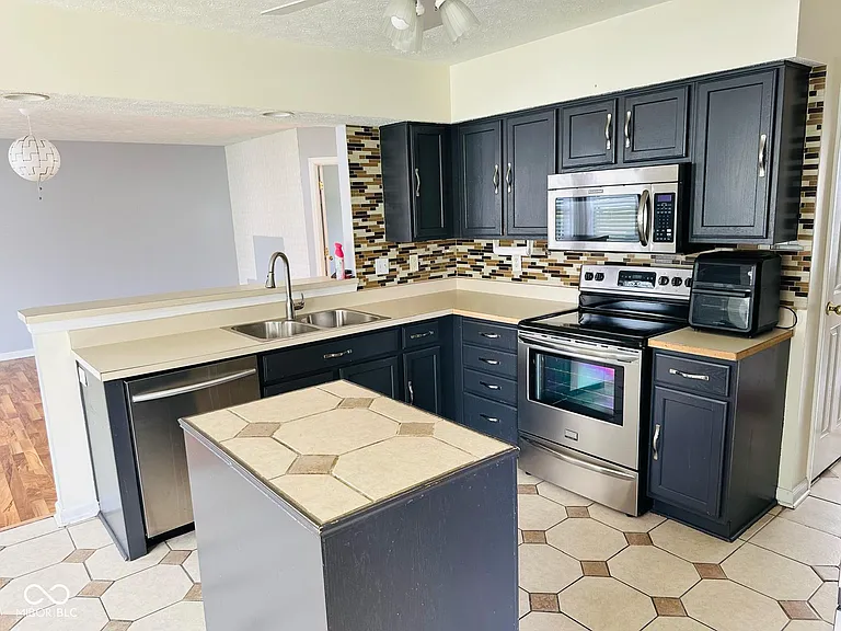 6932 Thousand Oaks Ln — Photo 7