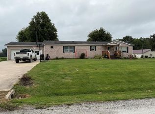 806 E Broadway St, Edina, MO 63537