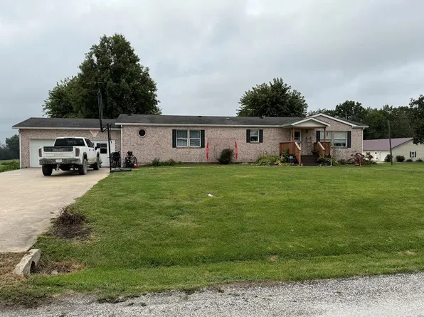 806 E Broadway St, Edina, MO 63537