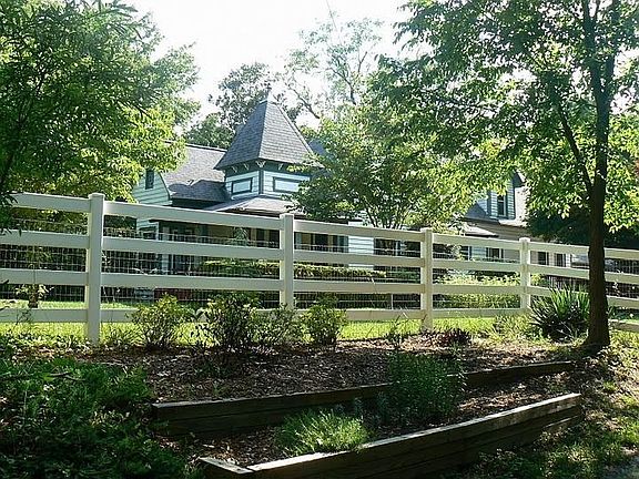 View of the front of the house from the driveway