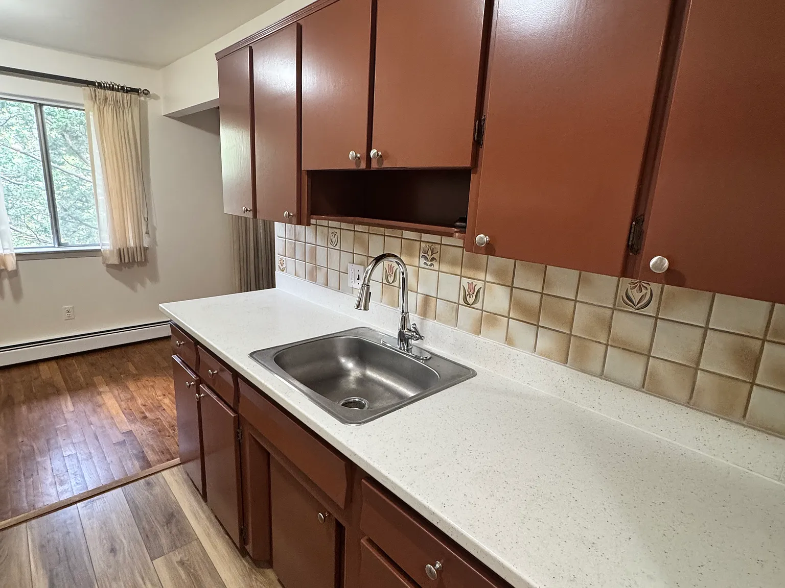 2 bed, 975 sqft, $2,950 — Photo 2