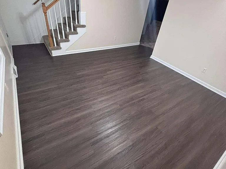 102 Jeremiah Ct — Photo 15