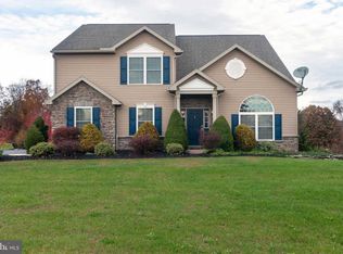 795 New Schaefferstown Rd, Bernville, PA 19506