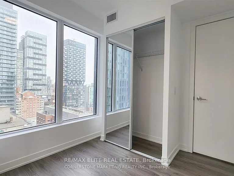 100 Queen St E #1815 — Photo 10