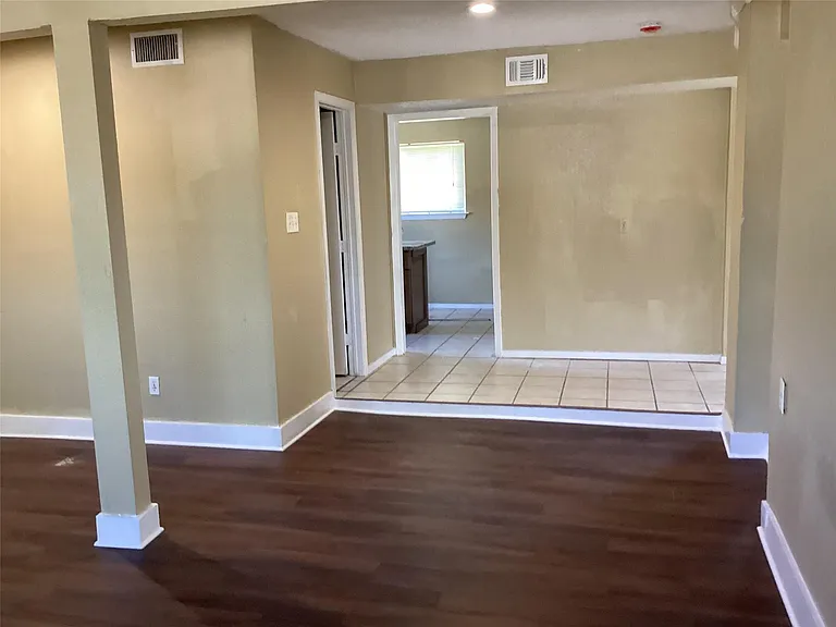 15831 Bazelbriar Ln — Photo 32