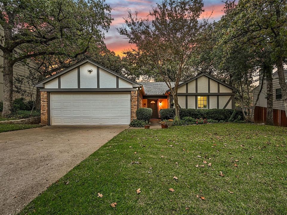 1st image of 415 Knoll Wood Ct