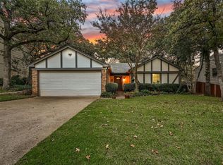 415 Knoll Wood Ct, Euless, TX 76039