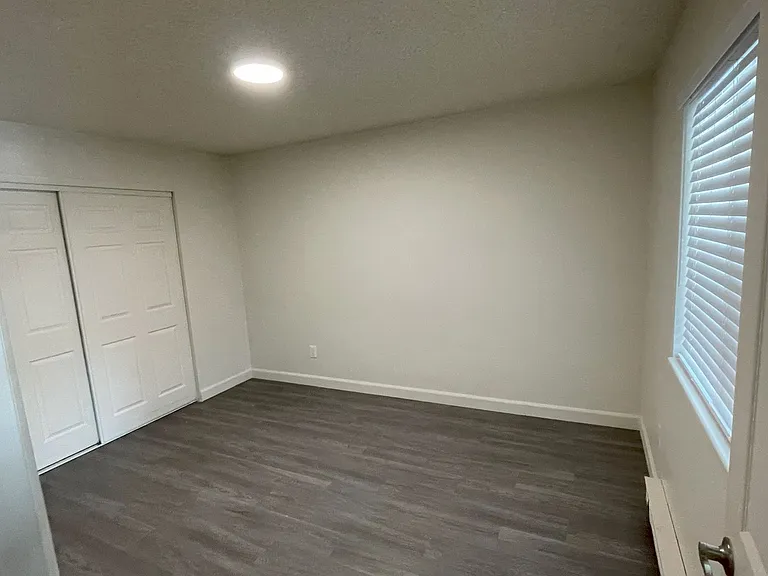 Campus Park Apartments - SAMI Apartments — Photo 45