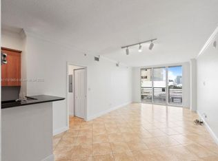 325 Biscayne Blvd #1214, Miami, FL 33130