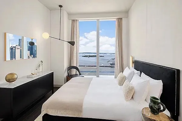 Rented by Gulia Wang, LREB | media 36