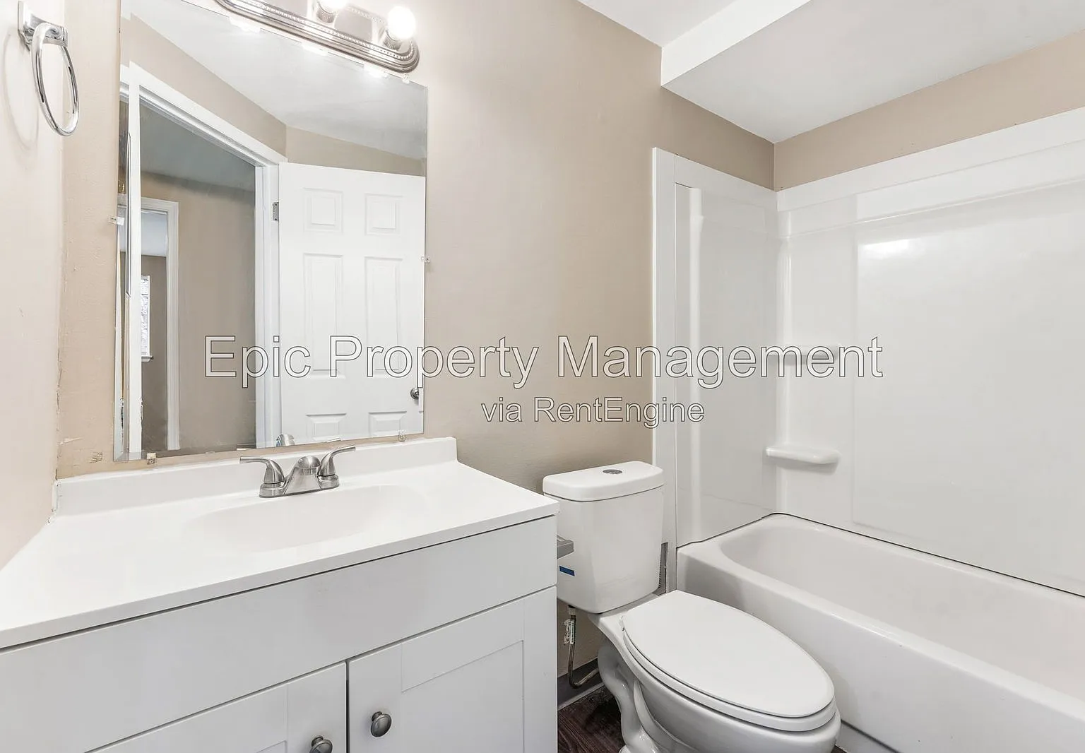 2 bed, 1.0 bath, $1,145 — Photo 3
