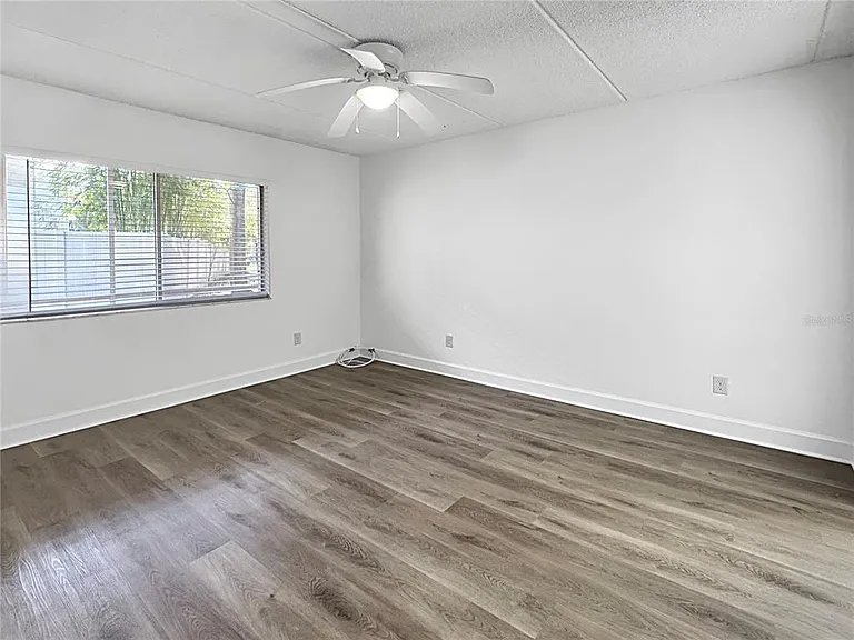 4435 1st St NE #103 — Photo 6