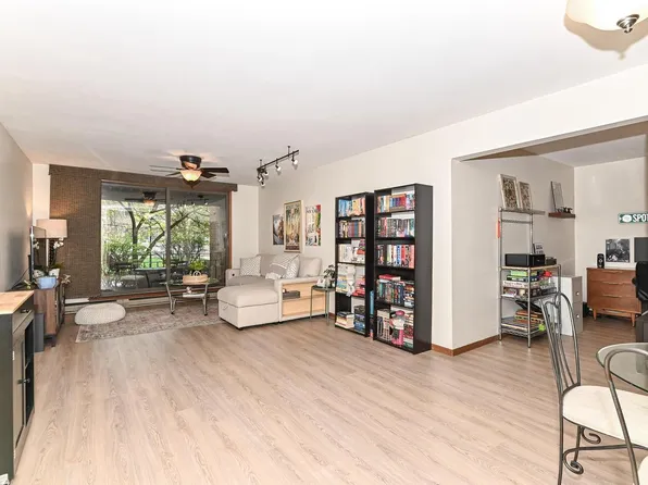 3916 N Oakland AVENUE #117, Milwaukee, WI 53211