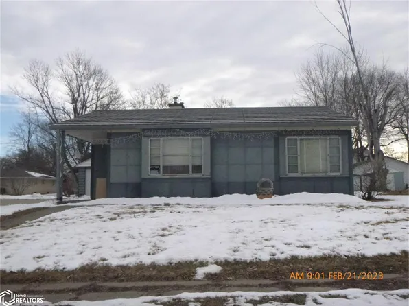415 S Main St, Sigourney, IA 52591
