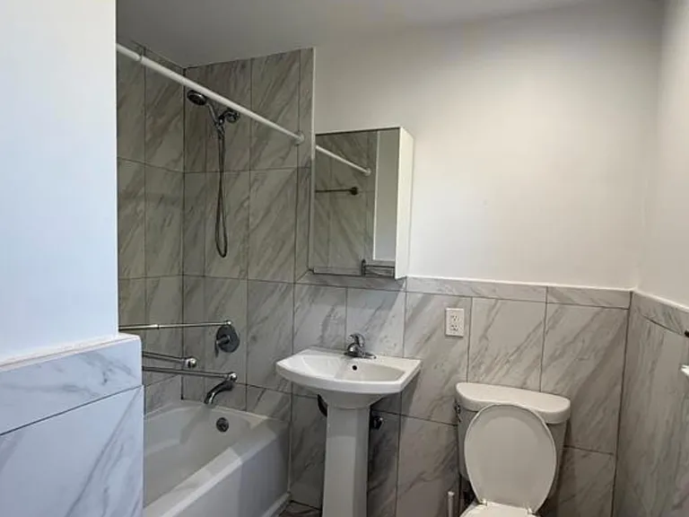 203 E Ruby Ave #1 — Photo 5