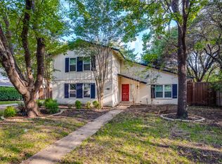 902 Firestone Ln, Richardson, TX 75080