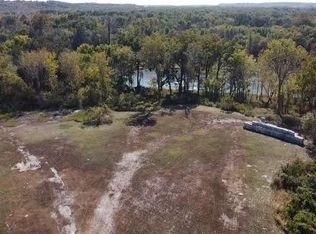 4694 Baumgartner Rd, Saint Louis, MO 63129